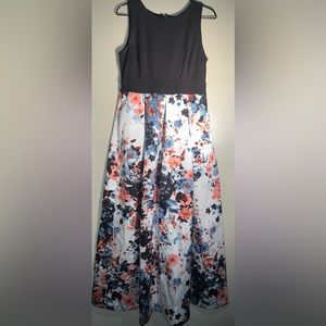 Preloved R&M Collection Evening Maxi Dress with a Lovely Abstract Floral Pattern